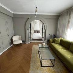 Stunning 1BD flat with 50m2 terrace in the city center