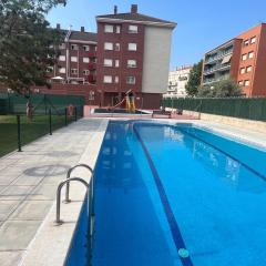 POOL AND CONFORT 3 habitaciones y garaje By apartamentos Logroño org