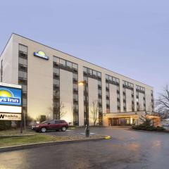 Days Inn by Wyndham Ottawa West