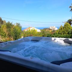 Location Bastia, U Fiumicellu. Vue Mer. Jacuzzi, Barbecue,... Pour 2 personnes