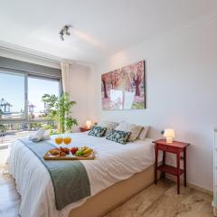 Sea Views & Parking - SOHO Cozy Apartment