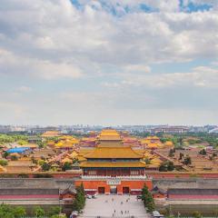 East Sacred Hotel--Very near Beijing Tiananmen Square ,the Forbidden City,The temple of heaven ,3 minutes walk from Wangfujing Street ,Located in the center of Beijing, many shopping malls around,Newly renovated hotel-Able to receive foreign guests