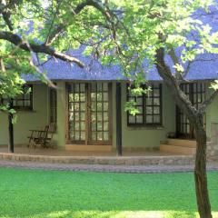 Family Lodge in Natural African bush - 2113