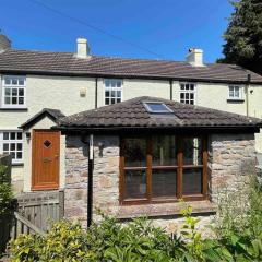 Spacious 3BR in Historic Chepstow Cottage Garden