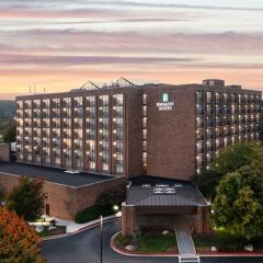 Embassy Suites Baltimore - North/Hunt Valley