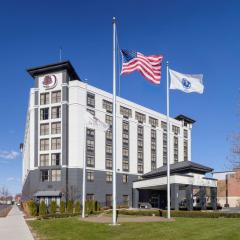 DoubleTree by Hilton Boston Logan Airport Chelsea