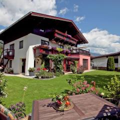 Apartment in Bramberg am Wildkogel with balcony