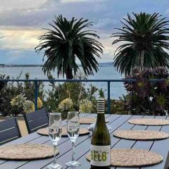 Waterfront Sub-Penthouse with Beach View