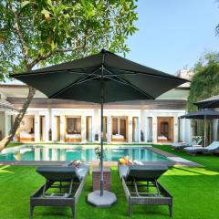 BIG & PRIVATE 9 BED, 9 BATH, Viola Villa, POOL, Best Location