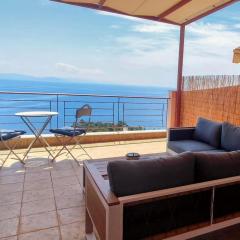 Simply Meraki Gytheian apt with Panoramic Sea View