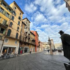 Verona Luxury Flats Piazza Erbe, floor 3