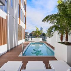 One Bedroom Apartment In center Surfers Paradise