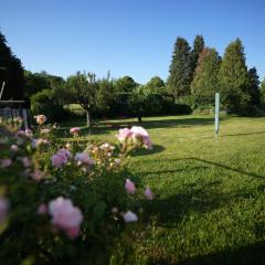 Ferienwohnung Mika mit Garten