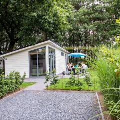 Chalet with dishwasher in middle of Veluwe