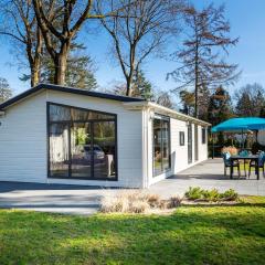 Well-kept chalet in the middle of De Veluwe