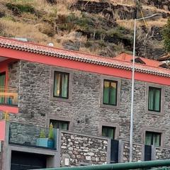 Chalé Esmeralda - Charming Studios in Calheta Beach