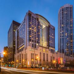 Embassy Suites by Hilton Chicago Downtown Magnificent Mile