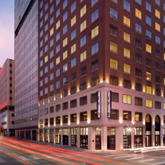 Hampton Inn & Suites Dallas Downtown