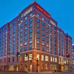 Hampton Inn & Suites Nashville Downtown Capitol View, Tn