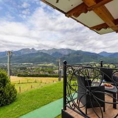 Królewska Apartment with Mountain View by Noclegi Renters