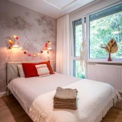 Apartament Fala Cozy Design Metro SGH Klub Stodoła Parking Park View Very Fast Wifi