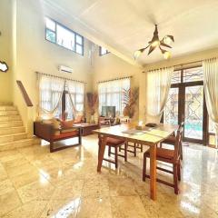 kuta 5BR private villa pool ,near airport,