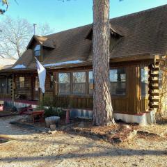 3 Bedroom log cabin with hot tub at Bear Mountain