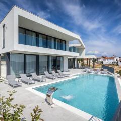 Attractive Rogoznica Villa - 5 Bedrooms - Amazing Sea Views & Private Infinity Pool