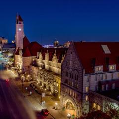 St. Louis Union Station Hotel, Curio Collection by Hilton