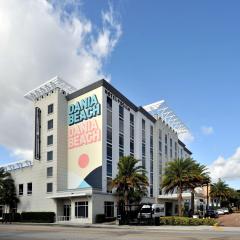 Hotel Dello Ft Lauderdale Airport, Tapestry Collection by Hilton