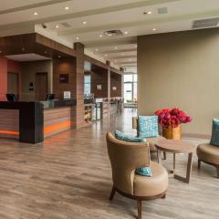 Hampton By Hilton Bogota Airport