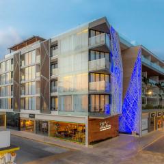 The Fives Downtown Hotel & Residences, Curio Collection by Hilton