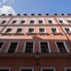 Palazzo Rosso Old Town