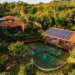 Casa Rosa - Terra Dourada, Paraíso na Natureza, piscina natural, Wi-Fi