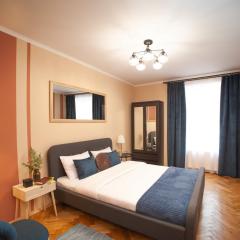 Romantic Suite, 3mins to Rynok Square