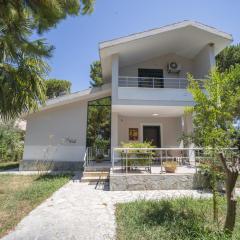 Lovely Villa at Gjiri Lalzit, Lalzi Bay, Lura 1