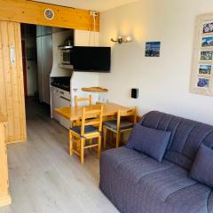 Studio ski aux pieds pour 3 pers, balcon sud - FR-1-411-458