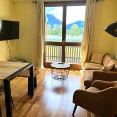 Apartament d'estil pirineic amb vistes úniques by RURAL D'ÀNEU