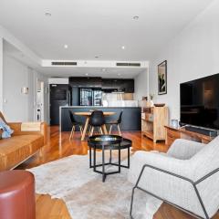 Sky Way on 10th - A Sleek Balcony Pad with Parking