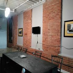 Gorgeous Downtown Detroit Loft - Fully Equipped