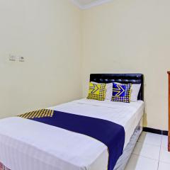 SPOT ON 93007 Guest House Lestari