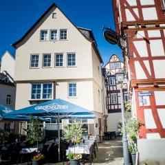 Designapartment im Herzen der Altstadt - 7 Guests - 3 Bedrooms - 2 Bathrooms