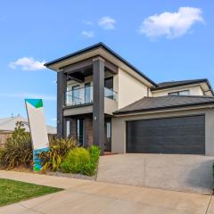 Werribee Gem Luxe Home Family Getaway 6Bed Netflix