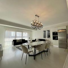 Kaplan Luxury Family Flat - 3 Bedrooms with air conditioning & heating in the City