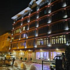 THE GANGTOK HERITAGE INN