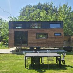 Mini maison Tiny house 6 per 3800m2 jardin Jacuzzi