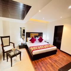 Hotel Aura IP Grand Karkardooma Metro Station New Delhi Couple friendly