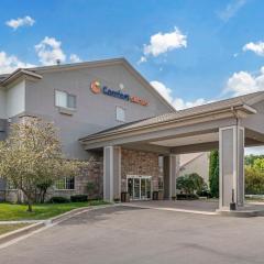 Comfort Suites Lake Geneva East