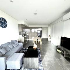 High Floor Skyline view 2Br close2Olympic park