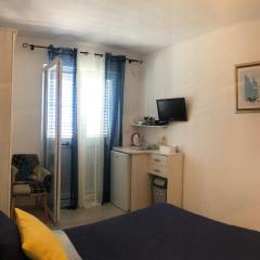 Room in Hvar town with sea view, balcony, air conditioning, Wi-Fi (4858-5)